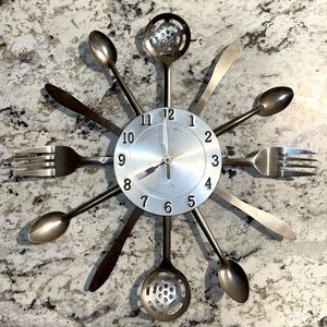 Utensil kitchen clock
